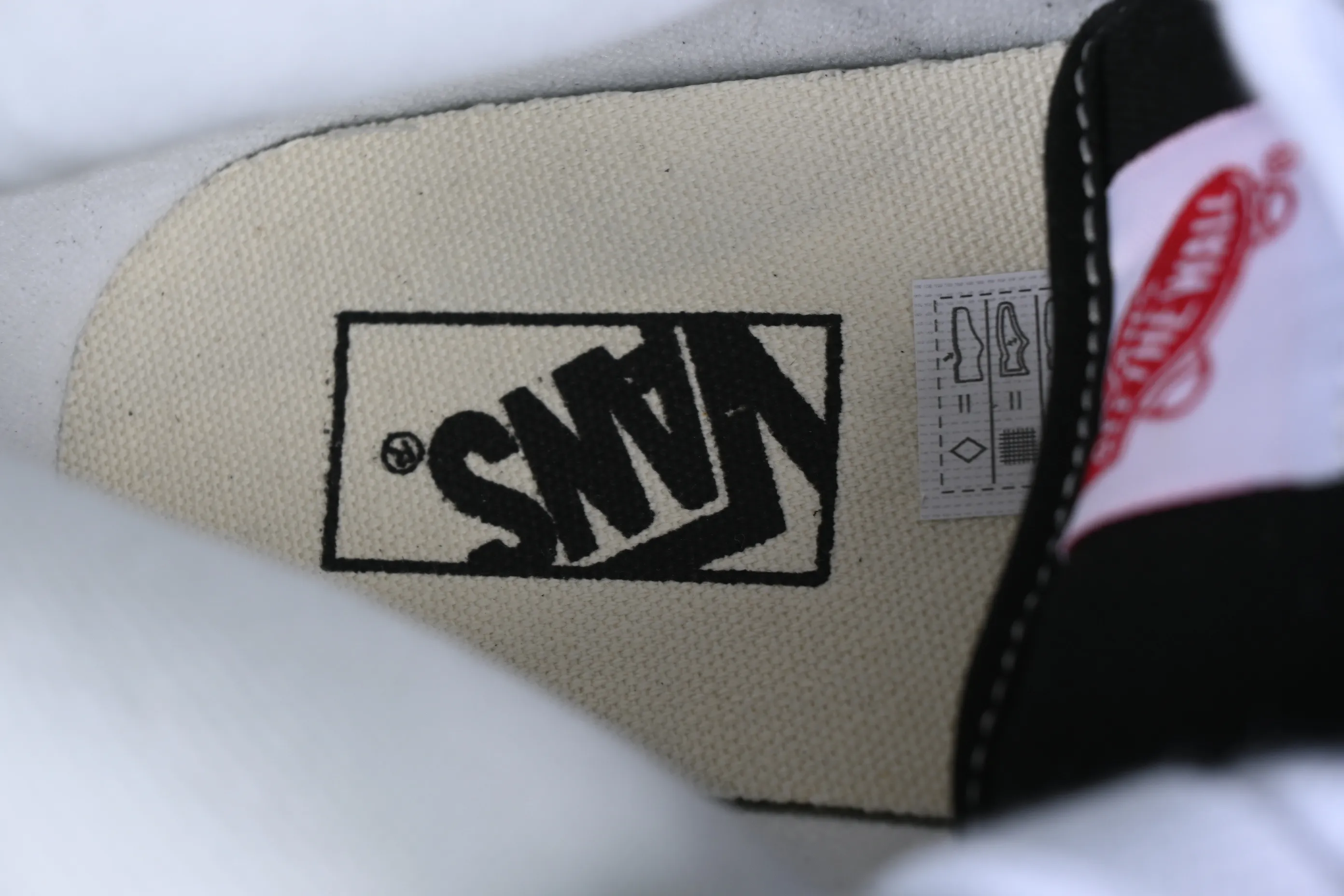 All categories Vans Vans series Vans Mid Vans Zhongbang Vans Knu Skool Vans official fat version of mid-top bread shoes VN000CQ96BTR